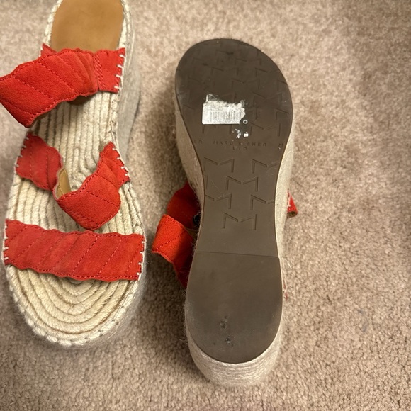 Marc Fisher Platform - Picture 3 of 3